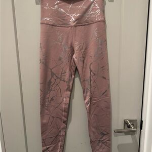 Beyond Yoga Pink and Silver Marble Leggings